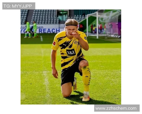 三条杠足球球星是谁？揭秘穿着三条杠的世界顶级球员与品牌传奇