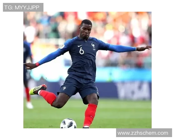 足球球星锅盖头发型全解析 时尚与运动风格完美融合的经典造型 足球球星锅盖头发型全解析 时尚与运动风格完美融合的经典造型